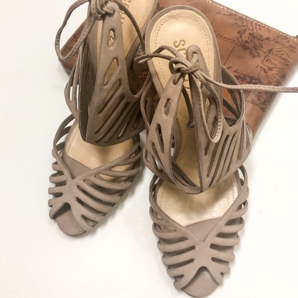 SCHUTZ Shoes - SCHUTZ LEATHER HEELS❤️❤️